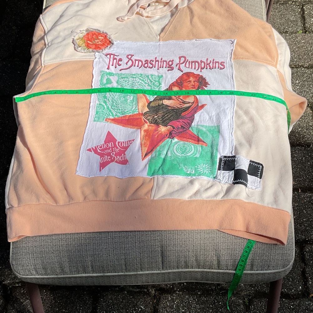 Smashing Pumpkins Upcycled Peach and White Graphic Hoodie, 3X - Picture 7 of 10